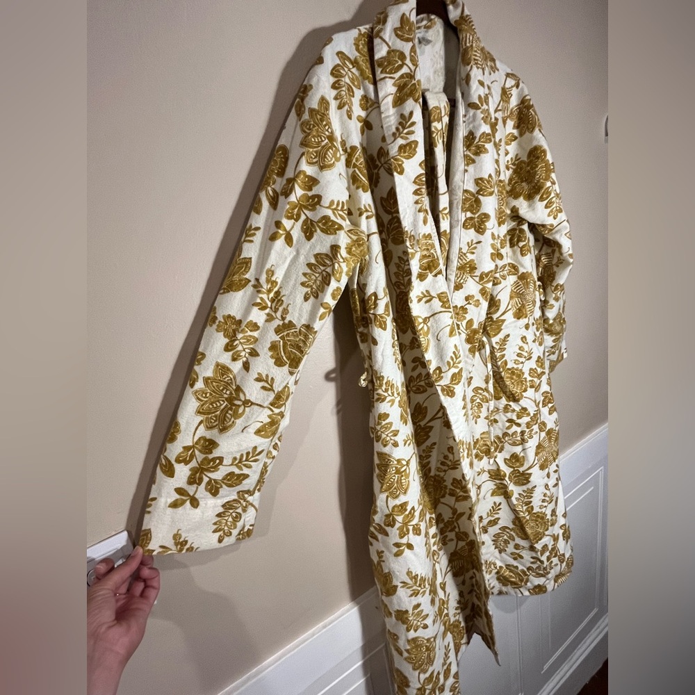 Garnet Hill Floral 100% Organic Cotton Bathrobe size M - Picture 2 of 8